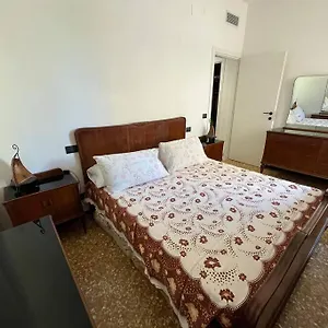 https://casa-gerry-a-due-passi-dal-mare.hotelitalianriviera.com